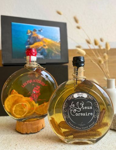 coffret cadeau originaux autour de la bières du rhum et du whisky à offrir  pour Noël proche de Fontaines sur Saône - Le Brassin