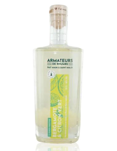 Arrangierter Rum mit Bergamotte/Limette