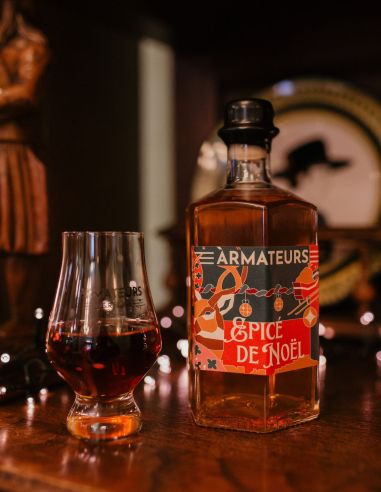 Rum mit weihnachtlichen Gewürzen - Rhum-Liebhaber