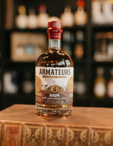 Rhum vieilli en fût de châtaigner Breton